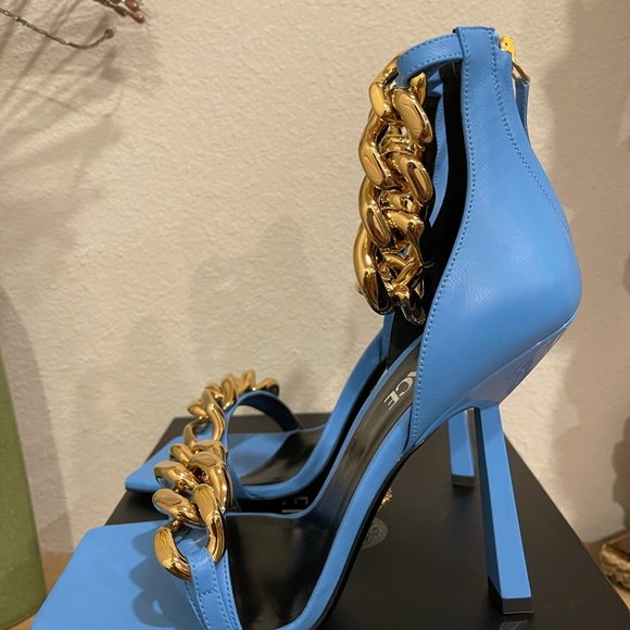 VERSACE Blue Leather MEDUSA CHARM High Heel Chunky CHAIN SANDALS - Picture 9 of 9
